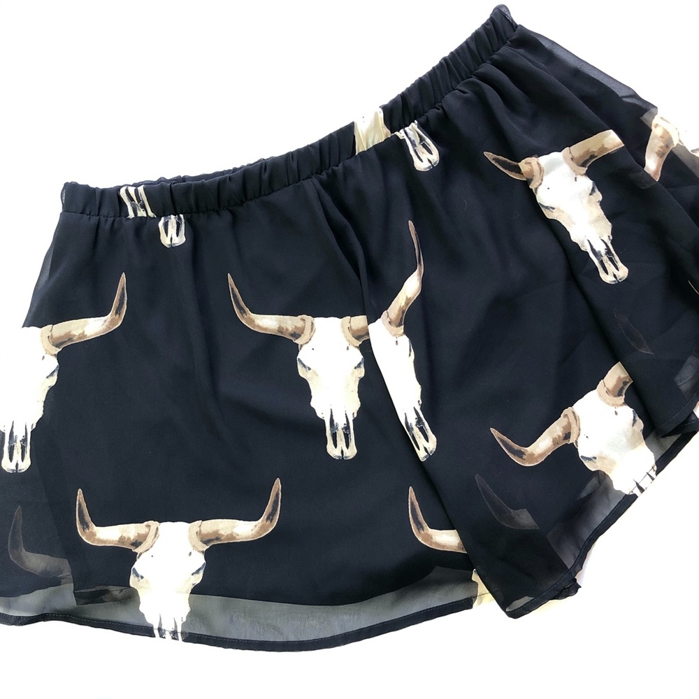 Peach Love California NWT Bull Head Flowy Shorts L - Picture 4 of 7